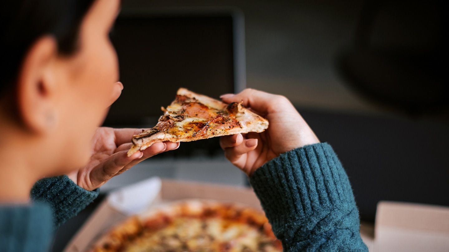 Does Eating Late at Night Cause Weight Gain?